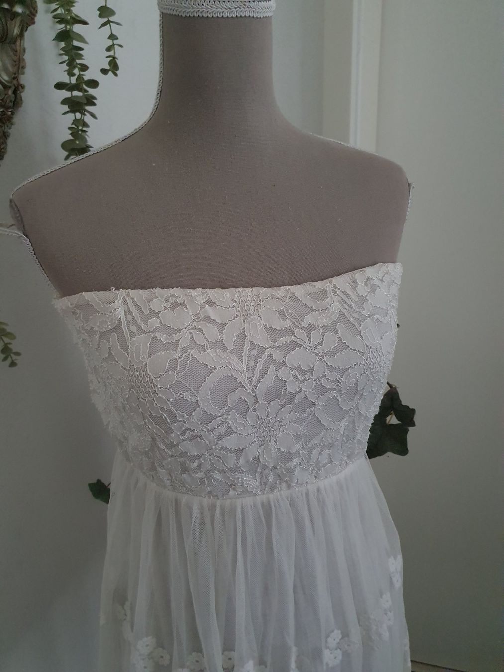 Vestiti: Hellbeiges Spitzenkleid Gr S/M "made in italy" – Usato da Münsingen venduto da BlackTears-3 2