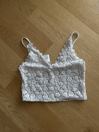 Neu: Spitzentop beige, Gr. M