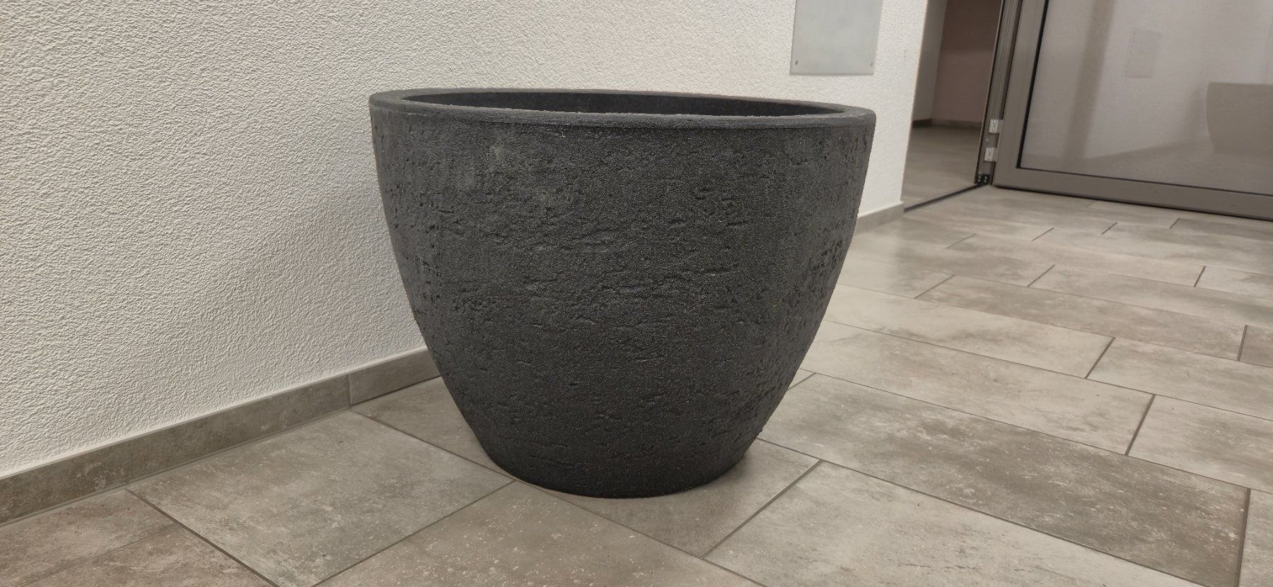 Pots de fleurs: Grosser, moderner Blumentopf – D'occasion à Rothenburg par Ajax111 1