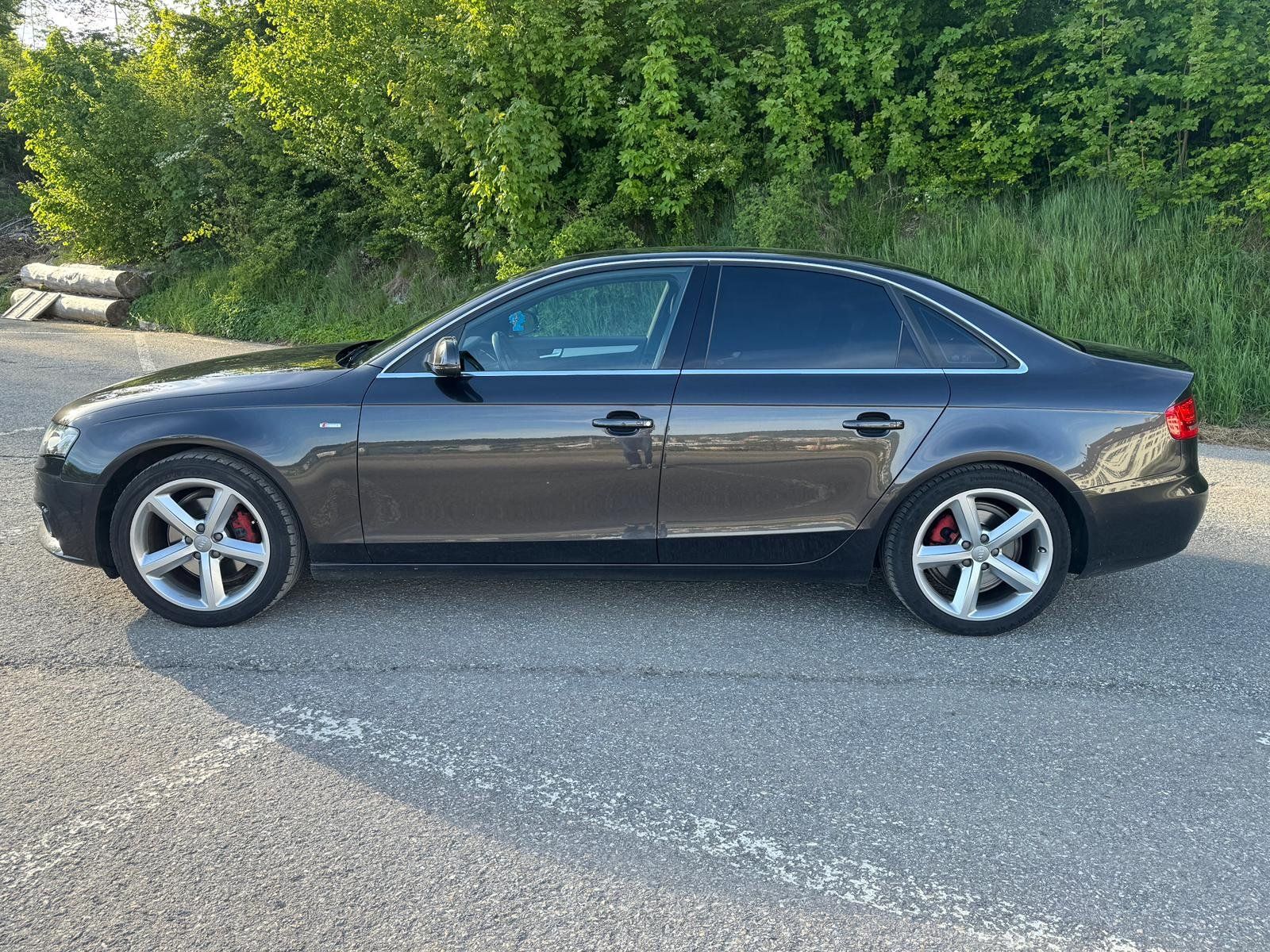 Audi Automobili: Audi A4 Limousine 2.0 TFSI – Usato da La Chaux-de-Fonds venduto da TheGuesh 2