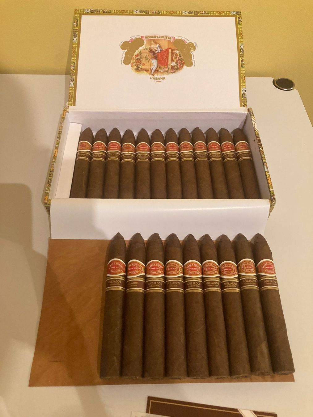 Sigari: Cigares Romeo y Julieta Piramides – Nuovo (secondo la descrizione) da Villarlod venduto da bonplan