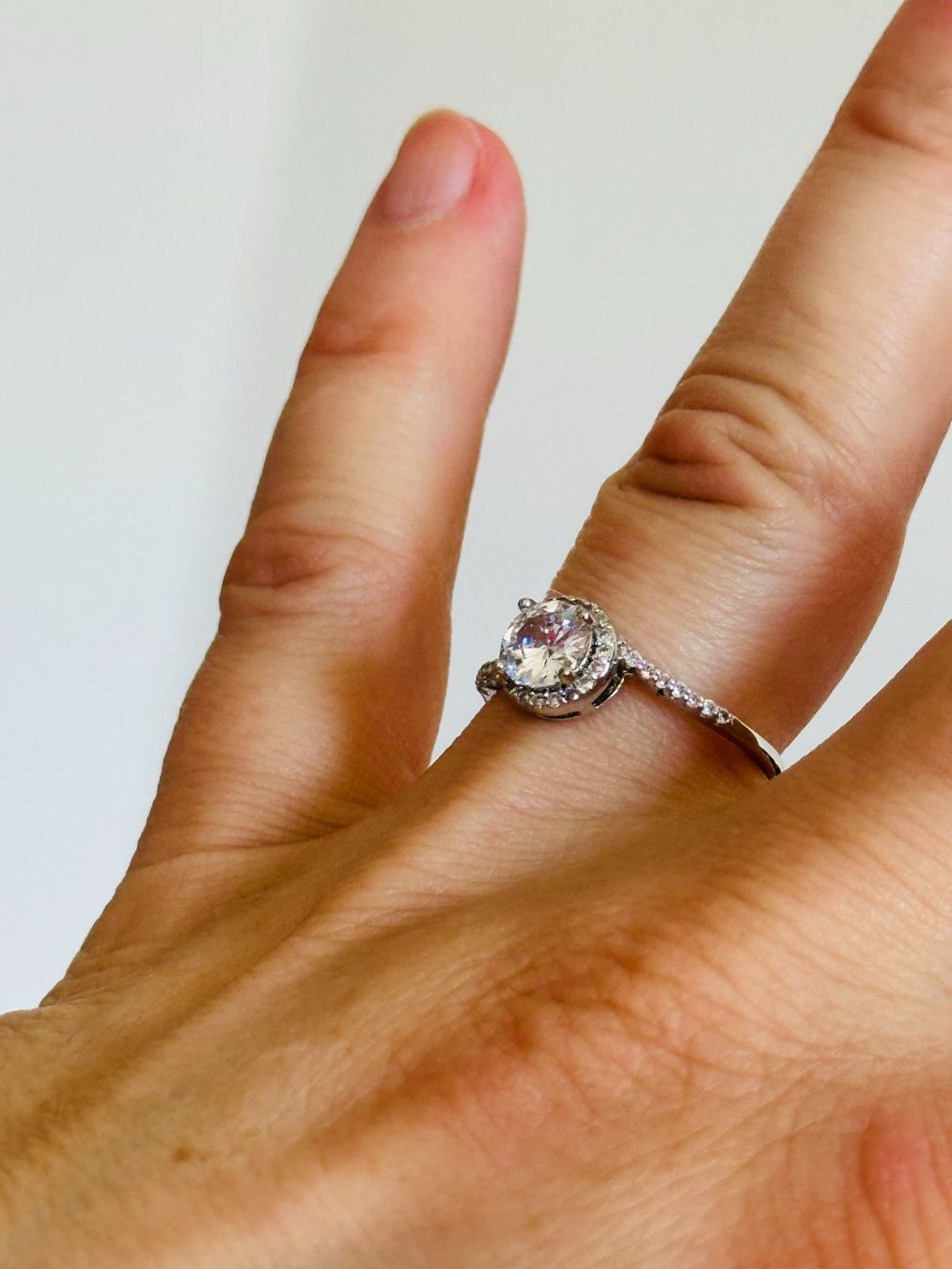 Anelli: Bague élégante avec zircone cubique - Taille 56 – Nuovo e nell'imballaggio originale da Genève venduto da AGBERG 4