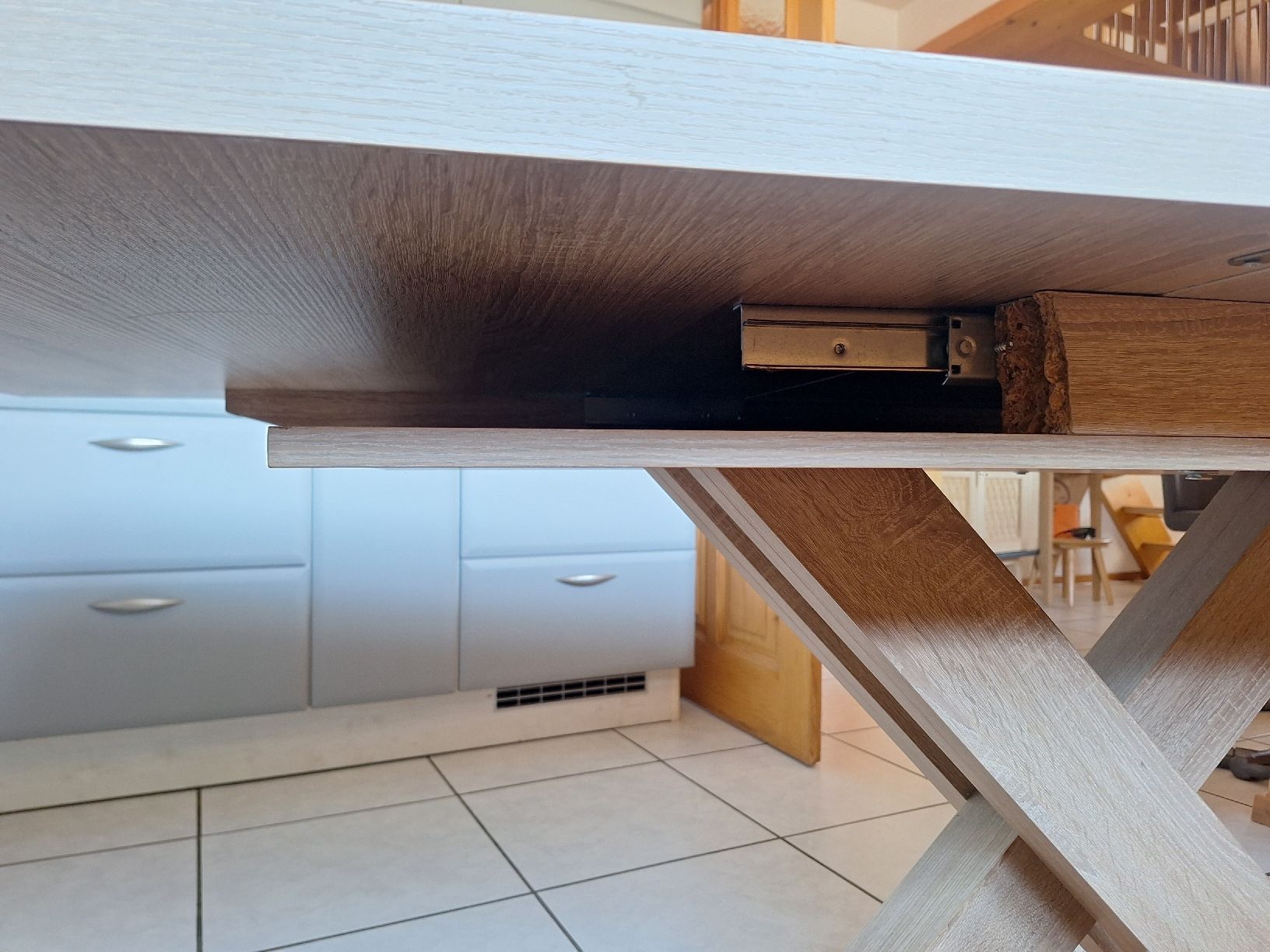 Tables: Esstisch Eiche Optik gebraucht mit Gebrauchsspuren – D'occasion à Rüegsau par Heud0 5