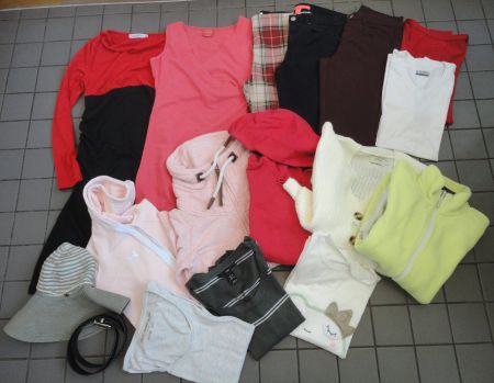 Kleiderpaket für Damen 17-tlg. Gr.S