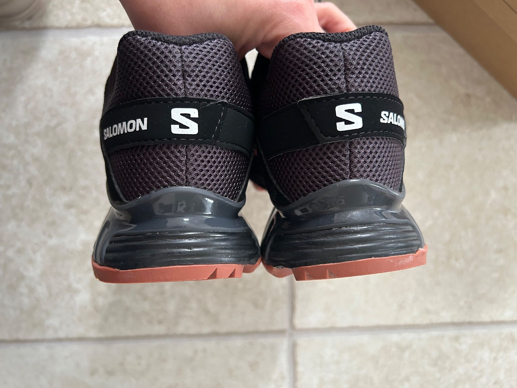 Salomon Scarpe da donna: Baskets Salomon comme neuves, pointure 39 1/3 – Usato da Courroux venduto da Yermakova 4