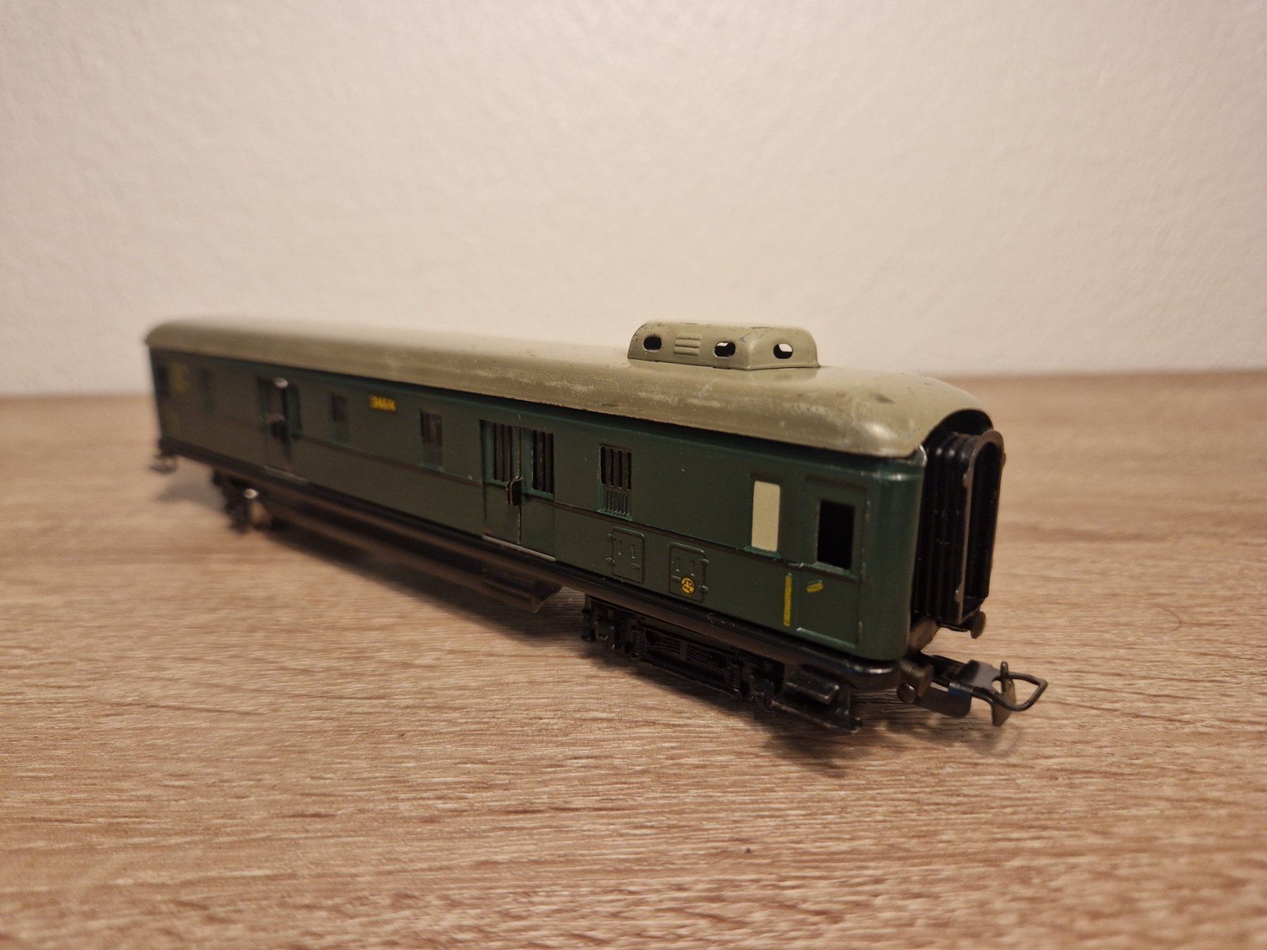 Märklin Modellini di ferrovie: Märklin 346/4 Wagon restauré H0 (2) – Usato da St-Aubin-Sauges venduto da Lo_Go 4