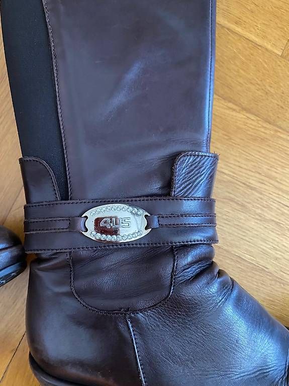 Scarpe da donna: Stivali 4us paciotti n 39 – Usato da Balerna venduto da lis_qx6r