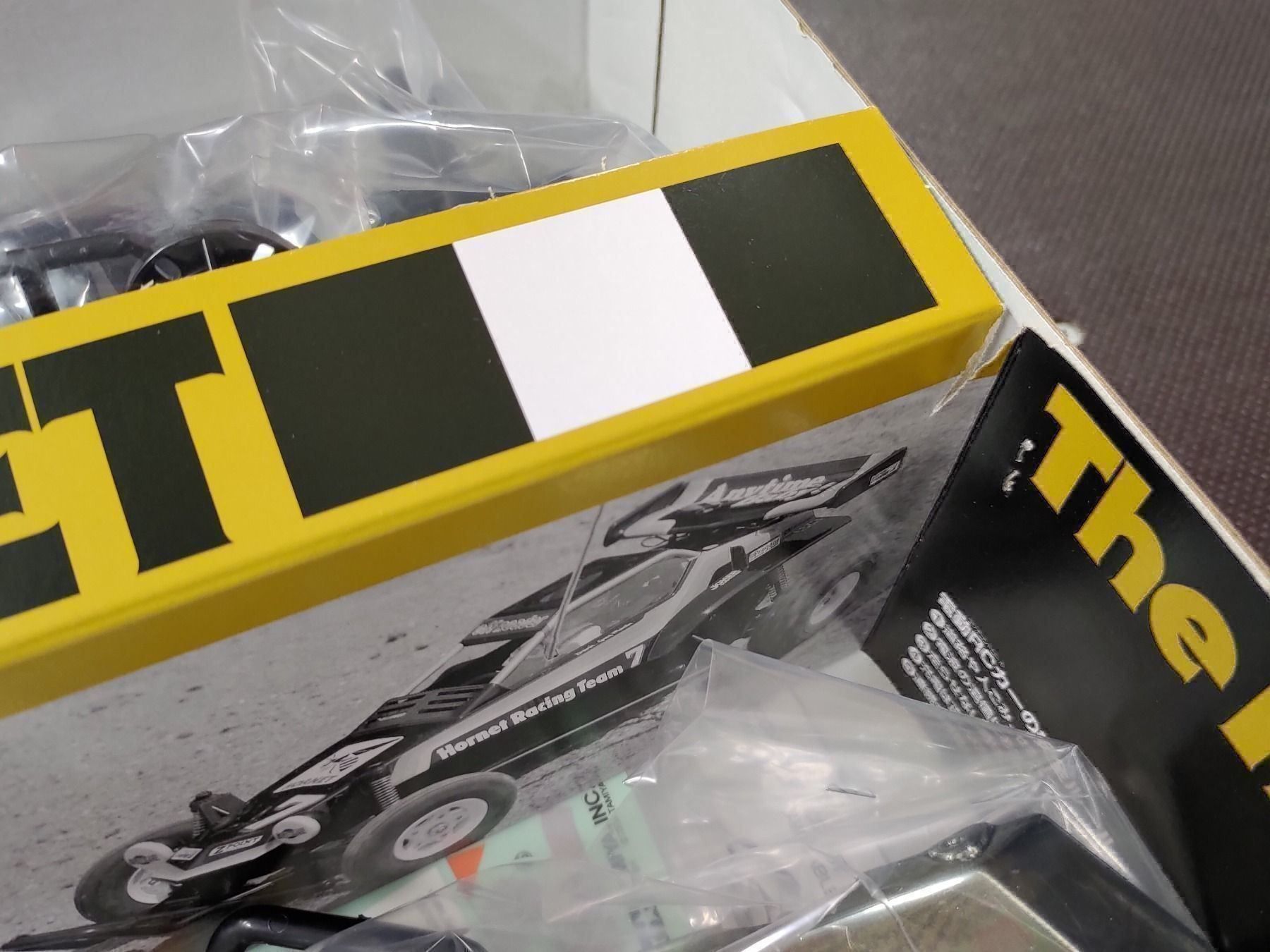Modellismo RC: Tamiya The Hornet Black Metallic – Nuovo (secondo la descrizione) da Wetzikon ZH venduto da Douglas-MD-11 2
