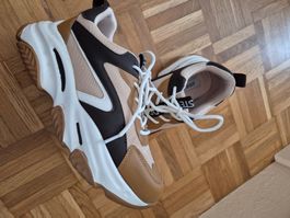 Schuhe fast neu. NP : 180,-