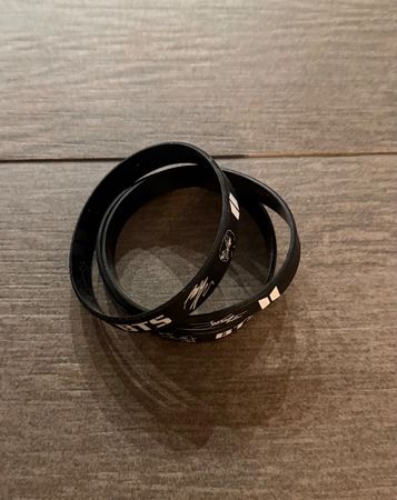 Armband BTS Silikon schwarz