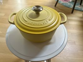 LE CREUSET Runder Bräter aus Gusseisen 20cm / 2.4l
