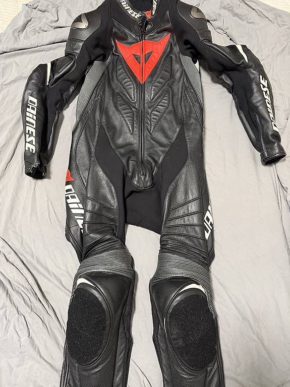 Tute: Tuta dainese – Usato da Giubiasco venduto da ger_z5rk