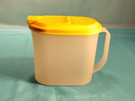 Tupperware verschliessbare Kanne