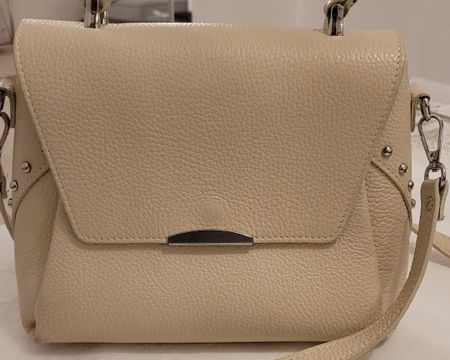 Handtasche aus Leder, beige