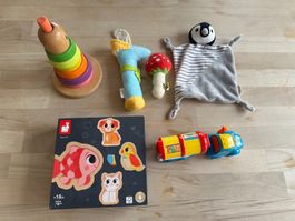 Verschiedene Kinderspielsachen Kleinkind