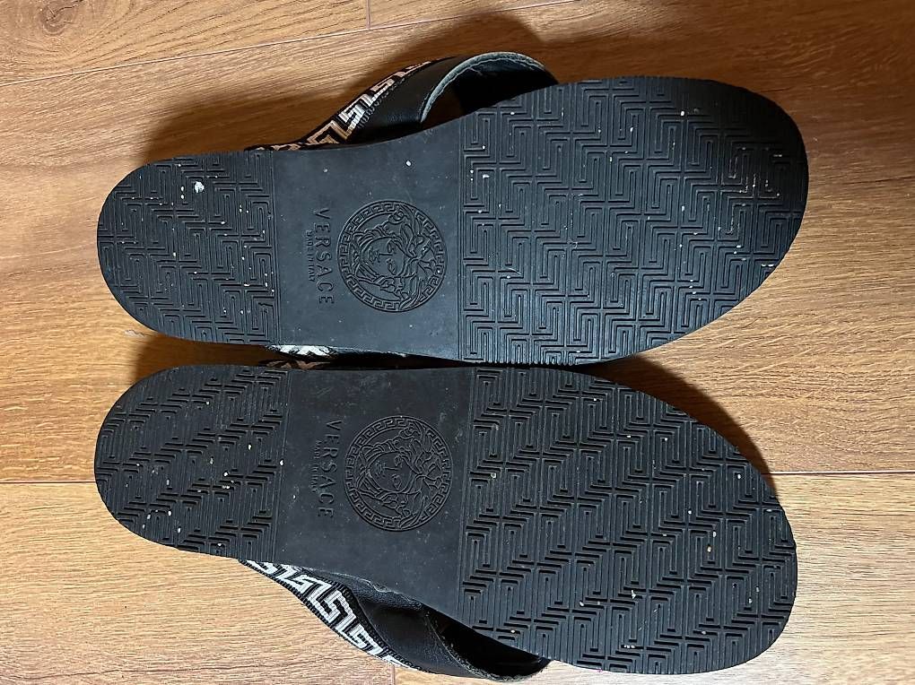 Versace Herrenschuhe: Sandales Versace avec sangles cuir – Gebraucht aus Neuchâtel von alexandrigor 1