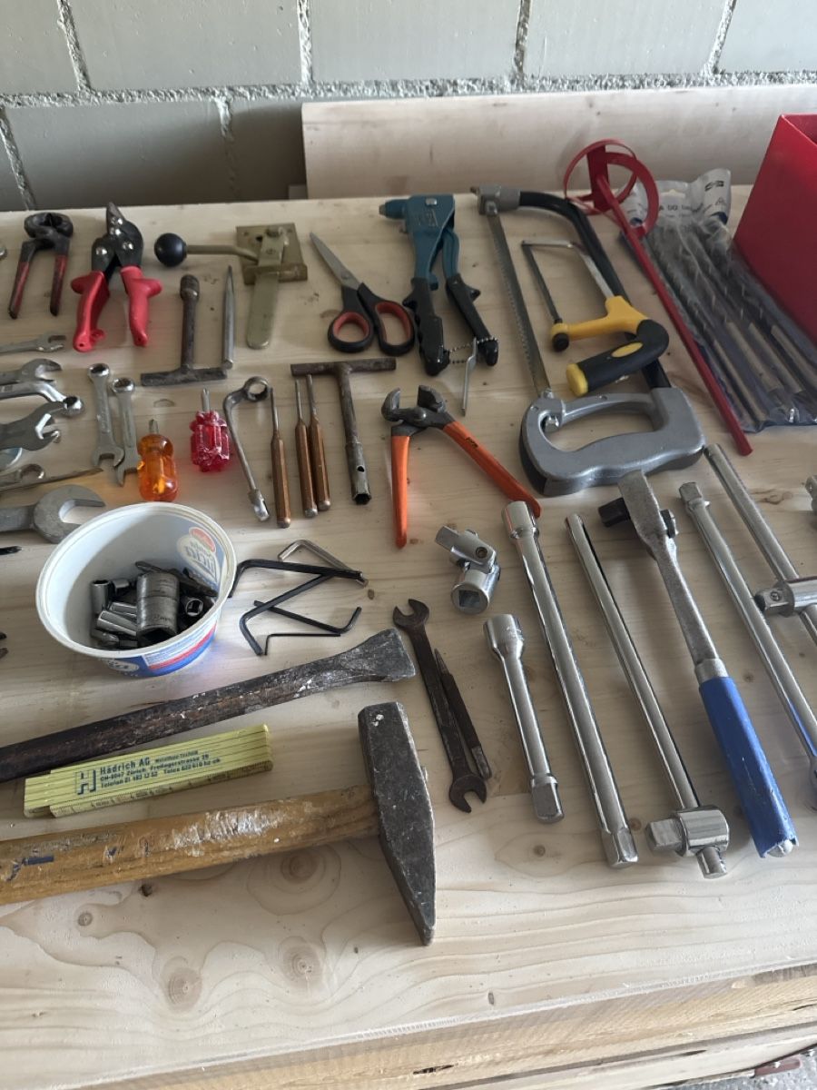 Tous les outils: Diverse Werkzeuge – D'occasion à Effretikon par a.husejni01 2