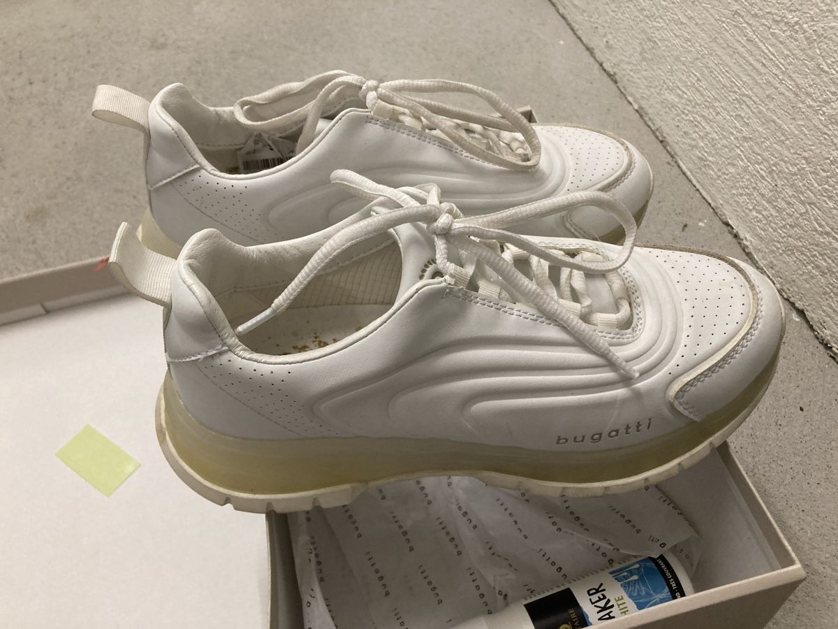 Bugatti Chaussures femmes: Bugatti Sneaker weiss – Neuf avec emballage d'origine à Dielsdorf par Chantal1988 1