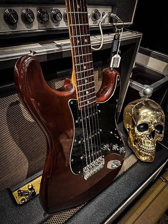 Fender Strumenti musicali: Fender Stratocaster 1979 wine red – Usato da Montreux venduto da Alligator-AMPS 2