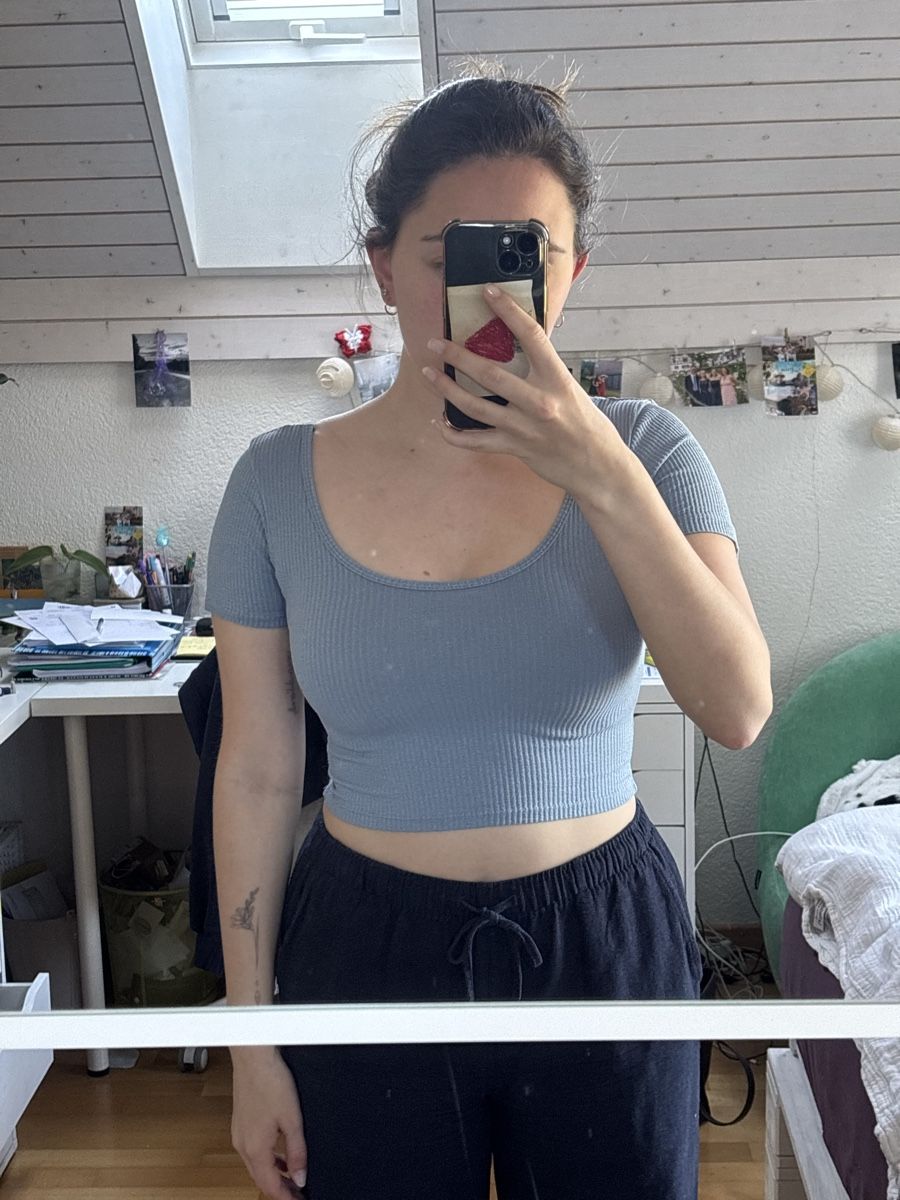 Top: Sommer Crop Top in Hellblau, Gerippt, Grösse S – Nuovo (secondo la descrizione) da Ehrendingen venduto da can_n7gv 1