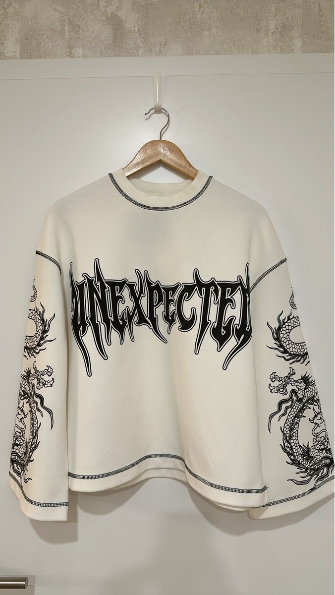 Pullover & Sweatshirts: Sweatshirt white dragon print – Neu (gemäss Beschreibung) aus Troinex von mar_5w5y