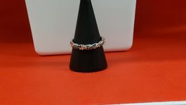 ring mit grünen Steinen Gr. 56