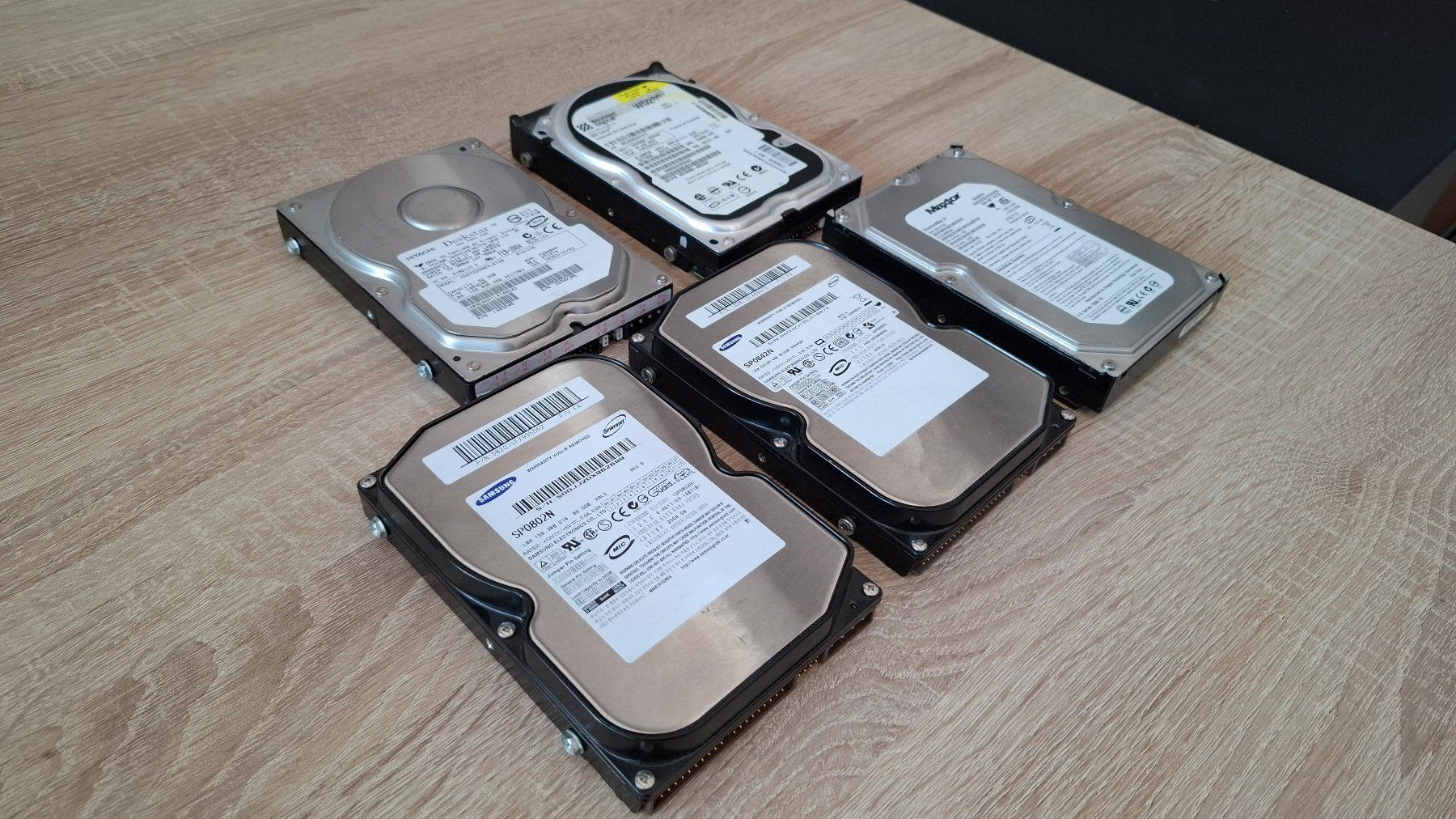 Dischi rigidi: 5 x IDE Harddisks – Usato da Lützelflüh-Goldb venduto da Procyon7.pk 6