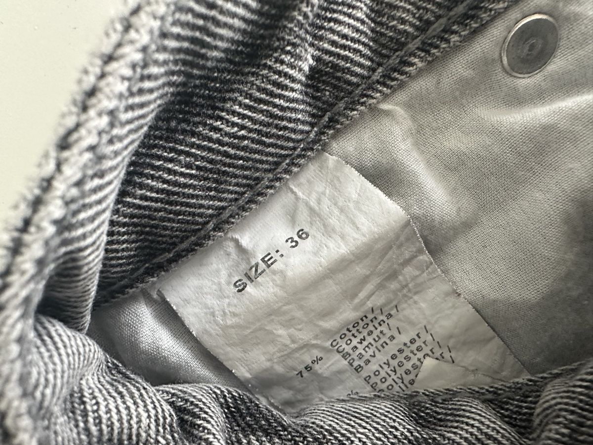 Jeans: Graue Baggy Jeans Gr. 36 – Usato da Heimberg venduto da milenasarah 1