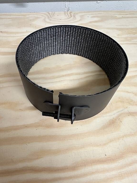 Colliers: Collier de serrage 15cm diametre – D'occasion à Longirod par asterisqume 1