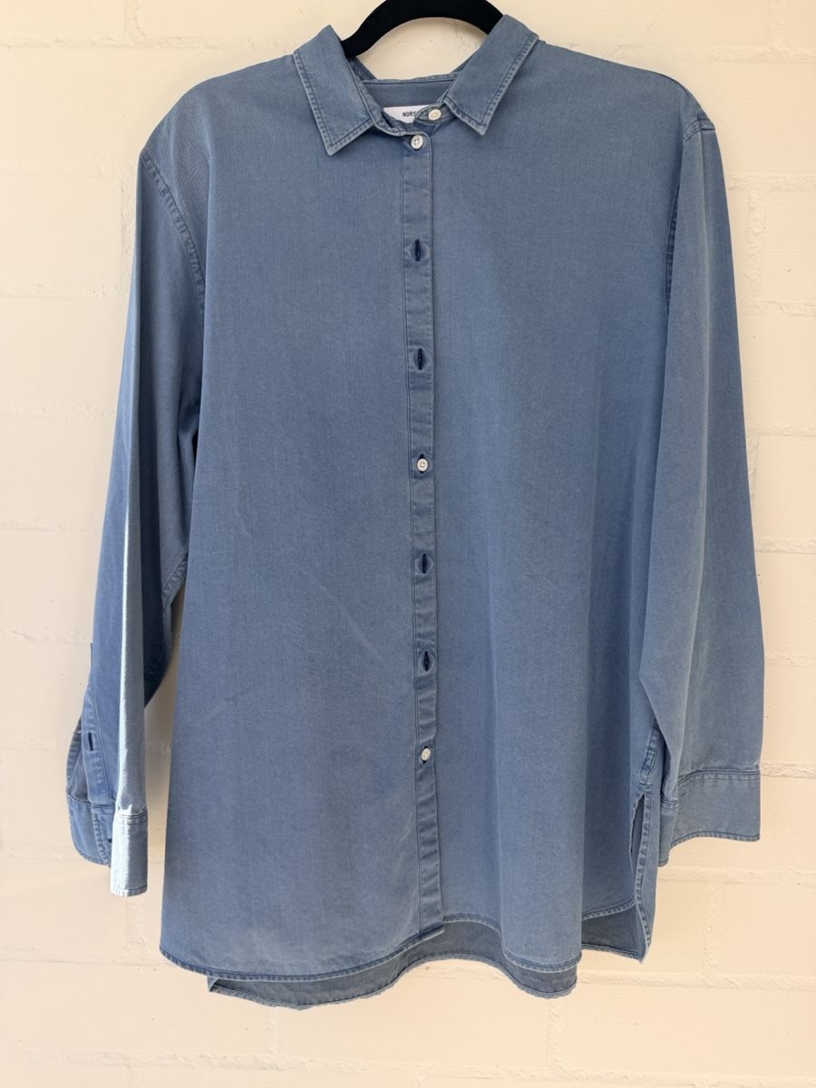 Norse Projects Chemisiers: Norse Projects Hemdbluse blau Gr. 40 – Neuf (Voir description) à Brütten par rod_r9tm
