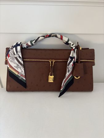 Loro Piana Extra Clutch L29 in Straussenleder