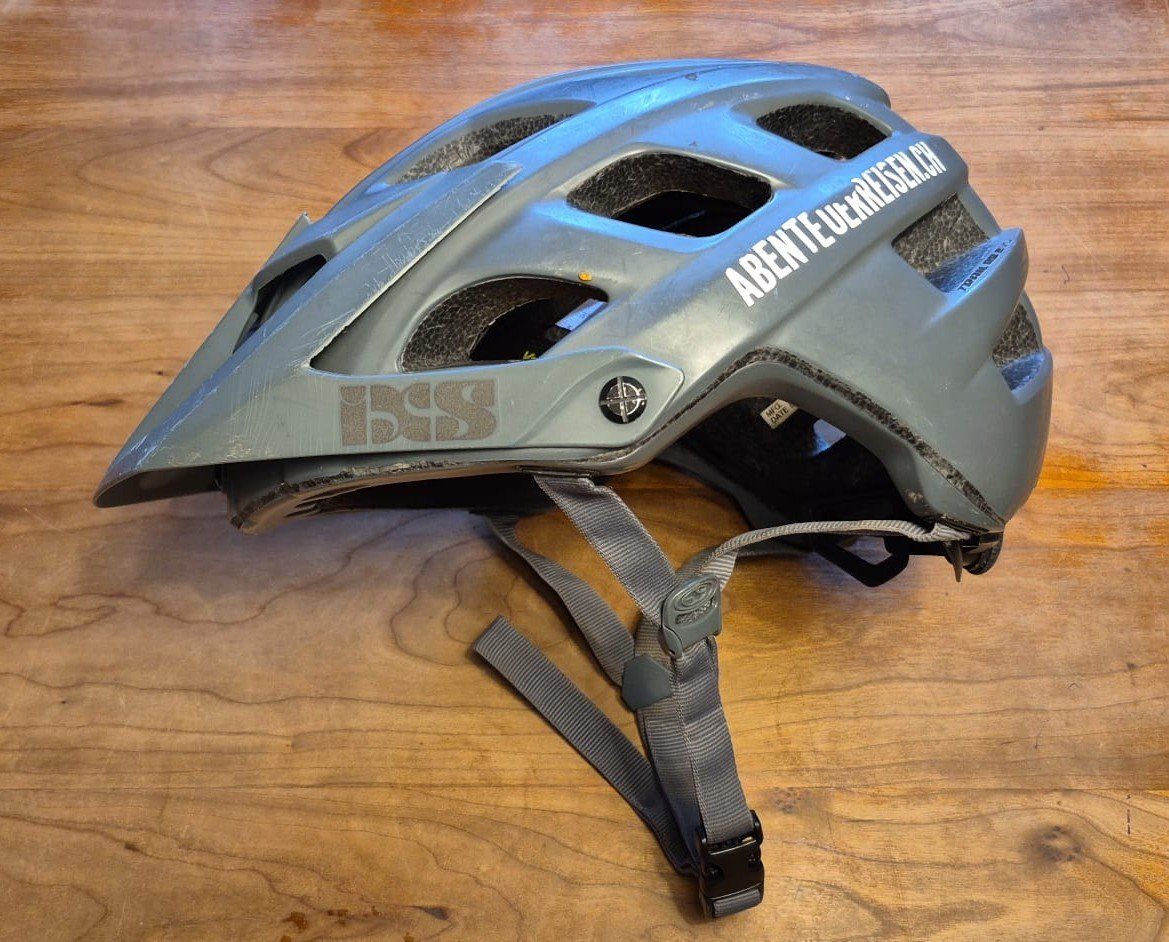 IXS Caschi: Kinder Velohelm IXS VentMesh Gr. 55-59 – Usato da Bern venduto da mdj_xm8z