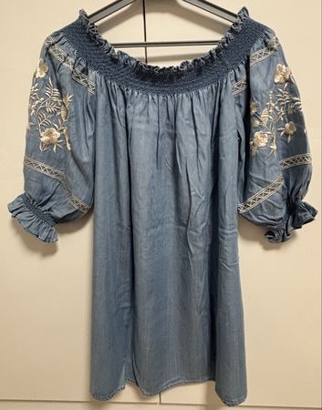 Sommerliches Jeanskleid mit Stickerei, Grösse L, Top!