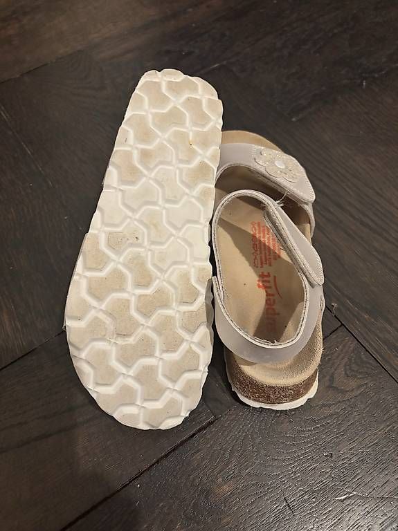 Superfit Schuhe für Mädchen: Sandalen / Hausschuhe – Gebraucht aus Bern von kat_thom 2