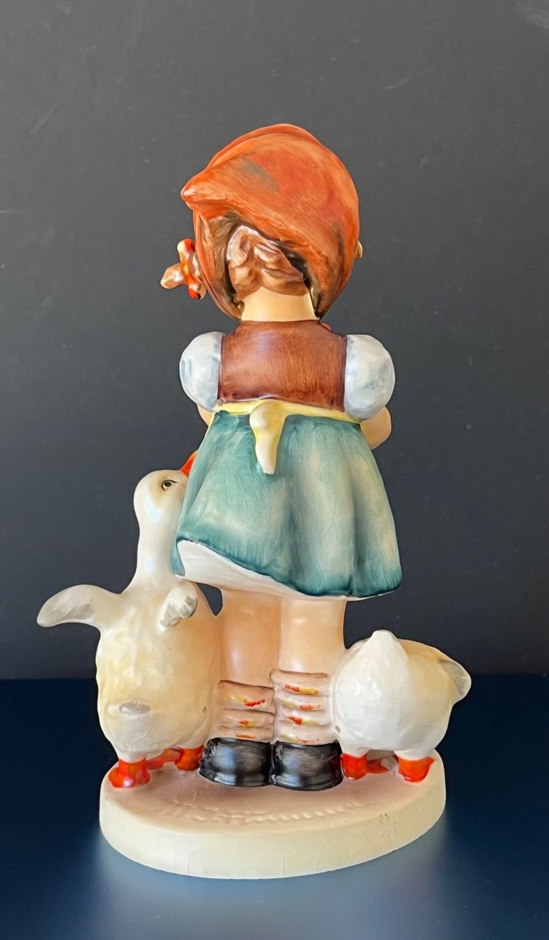 Hummel Figuren: Porzellan Hummel – Gebraucht aus Kandergrund von honey-art_and_more 3