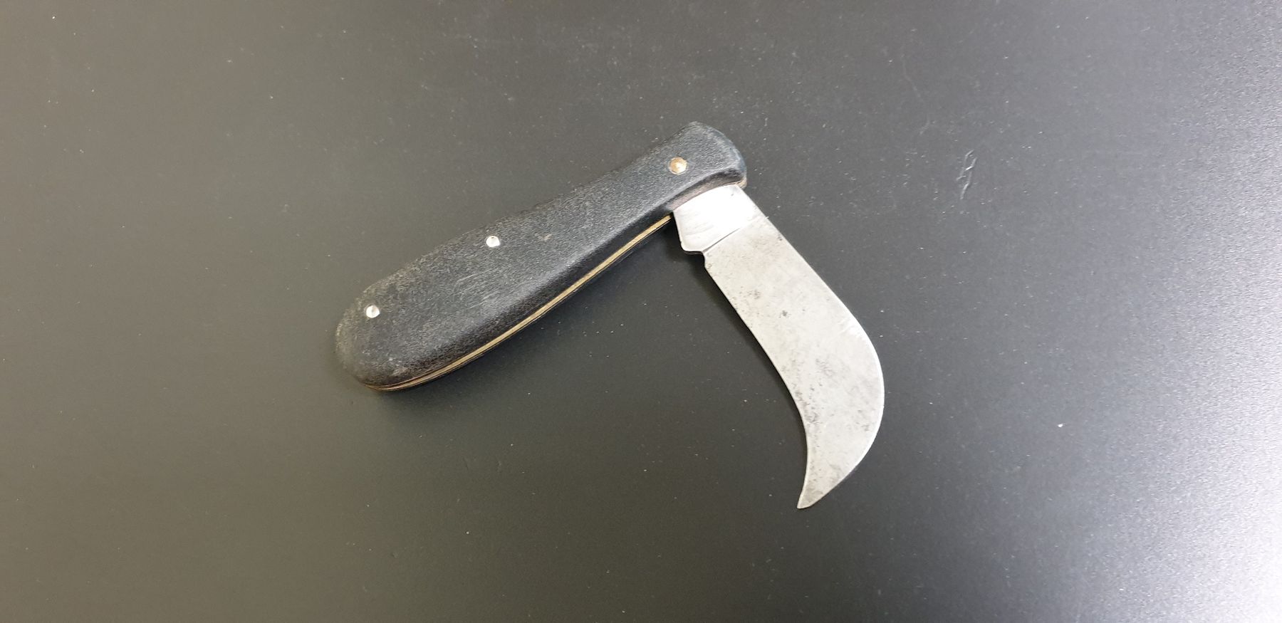 Victorinox Accessori: VICTORIA COUTEAU SERPETTE /Messer – Usato da St-Sulpice VD venduto da Miwix
