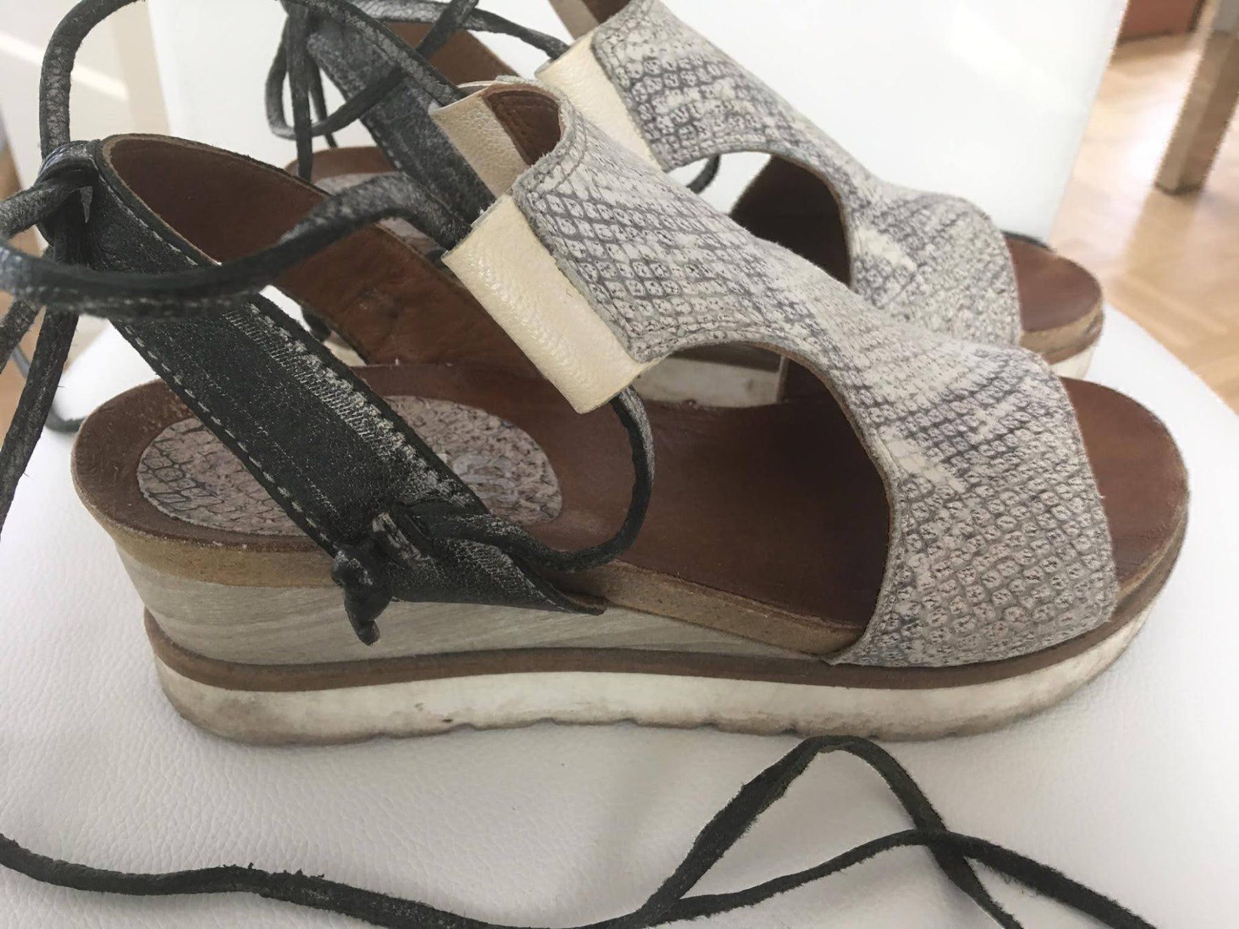 Mjus Scarpe da donna: Mjus Sandalen Leder Gr. 37 – Usato da Liestal venduto da Mas-Y-Mas