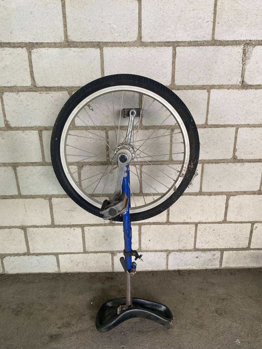 Velos: Einrad Grösse 20 Zoll – Gebraucht aus Winterthur von Veloauktion 1