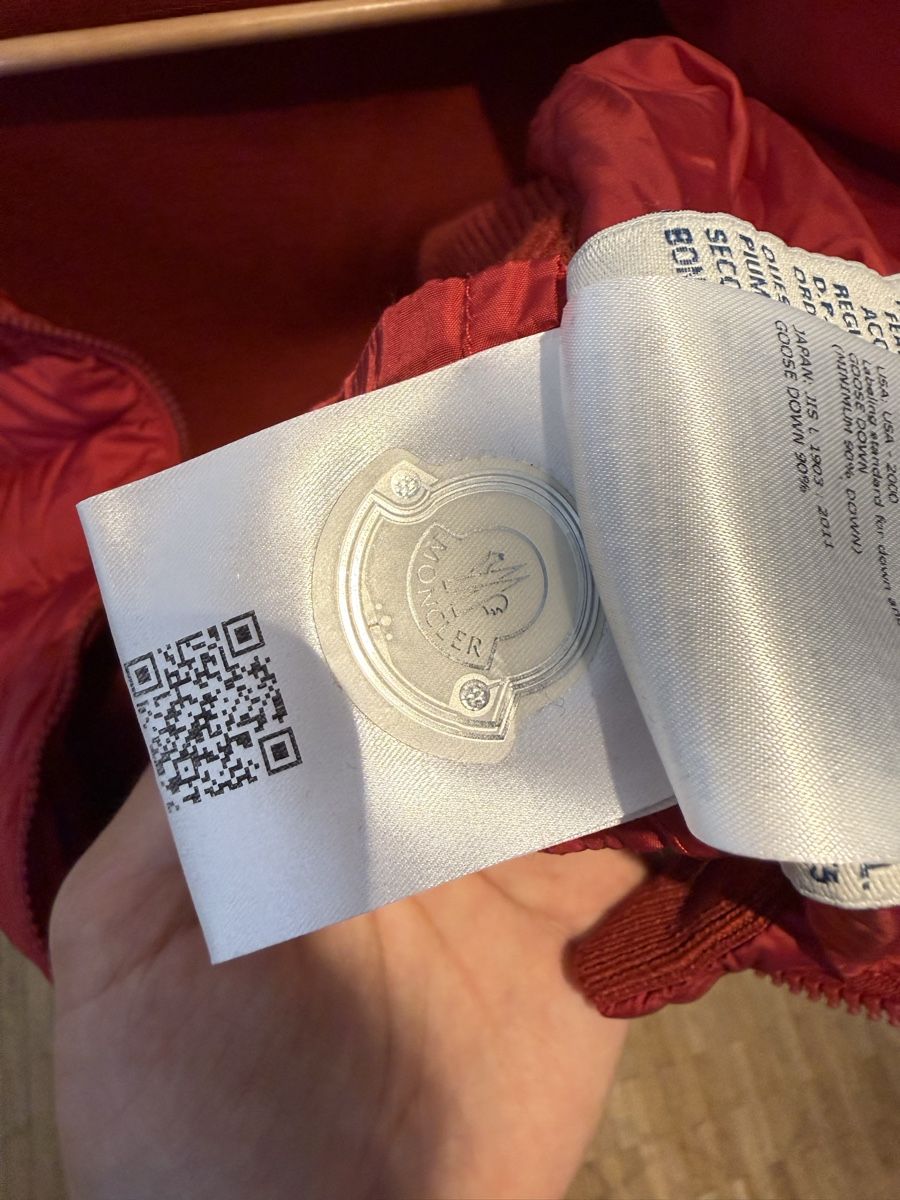 Moncler Gilets & Westen: Moncler Tricot Cardigan Red – Gebraucht aus Genève von SG_73 3