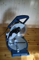 Kapp & Gehrungssäge mit Laser Technic