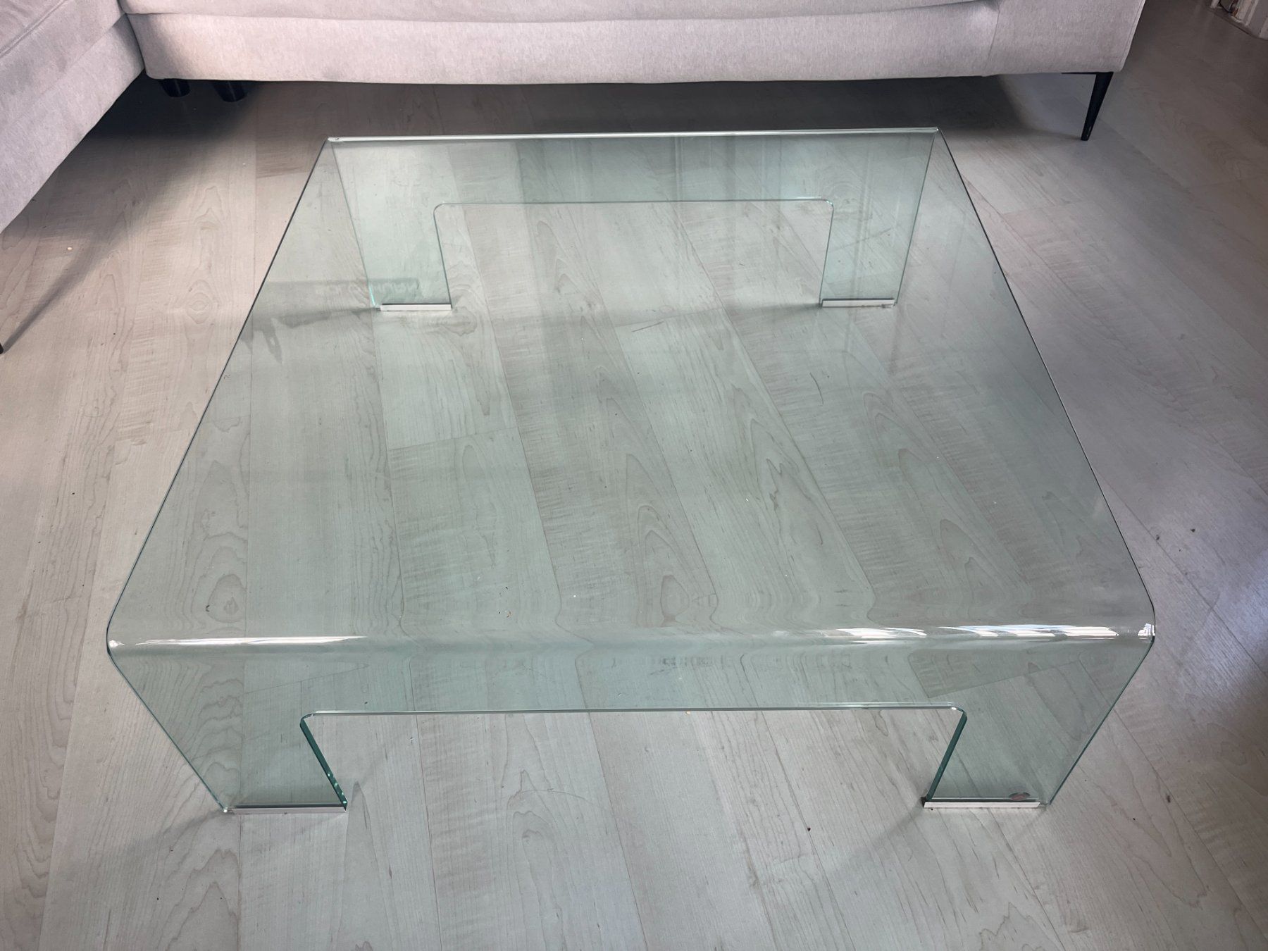 Calligaris Tavoli: Calligaris Designer Couchtisch aus Glas – Usato da Solothurn venduto da HH91
