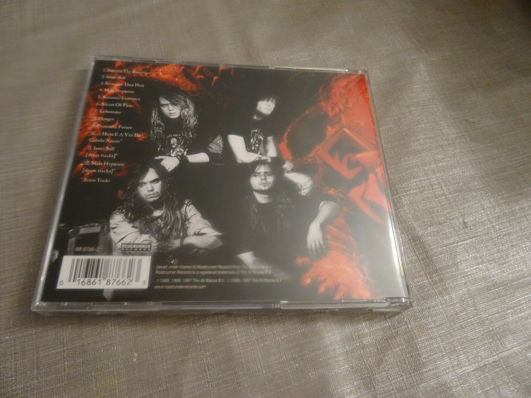 CDs: Sepultura - Beneath the Remains CD – Gebraucht aus Olten von Disc-Ausverkauf 1