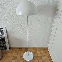Stehleuchte im dänischen Design