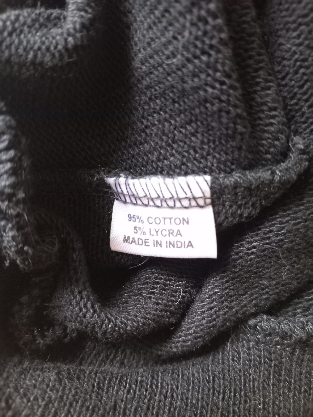 Gonne: Jupe noire asymétrique en maille – Usato da Faoug venduto da per_kp6r 3