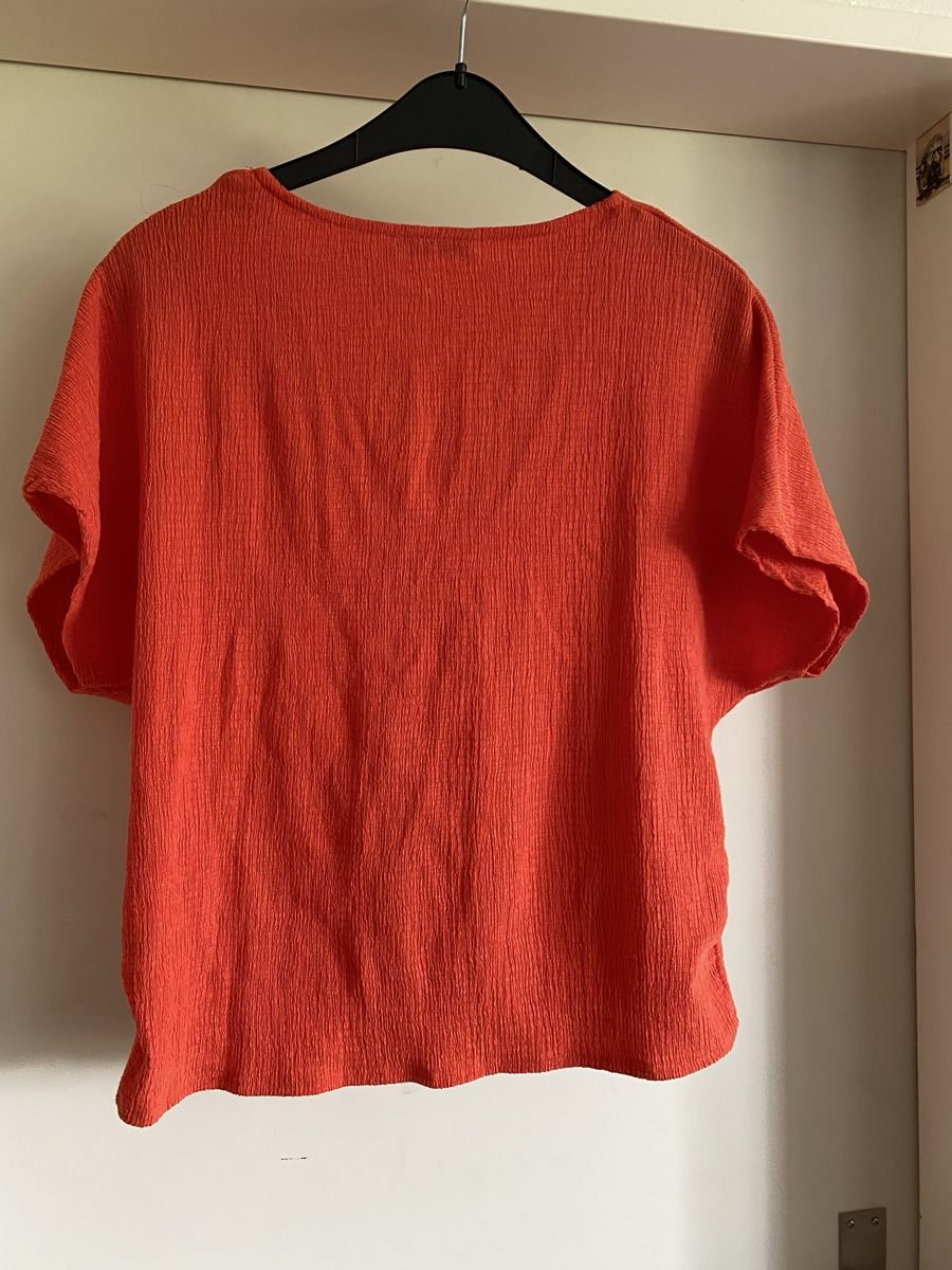 Zara T-Shirts: Oberteil, Zara, orange. Grösse M￼ – Neu (gemäss Beschreibung) aus Hünenberg von a.u.849 1