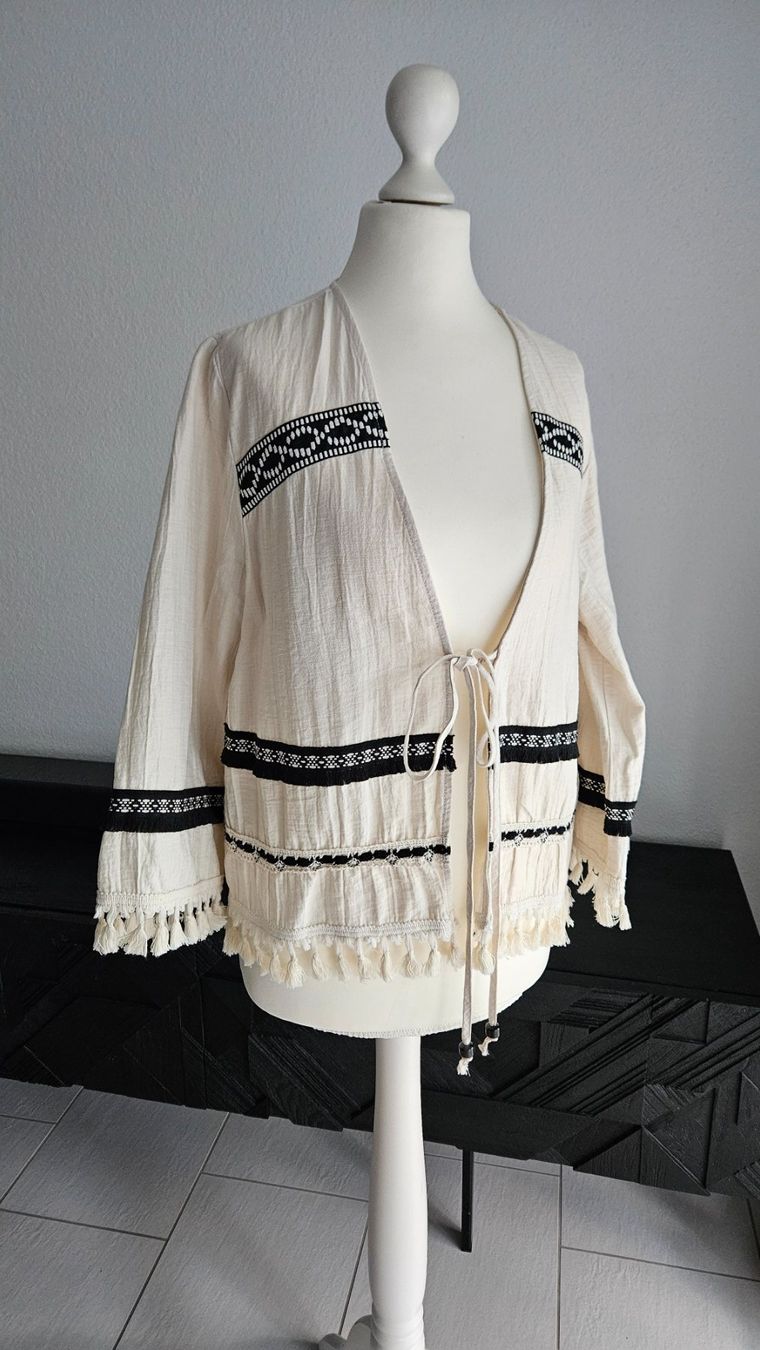 Zara Jacken: Zara Jacke / Bluse – Gebraucht aus Bülach von Recherchieren 1
