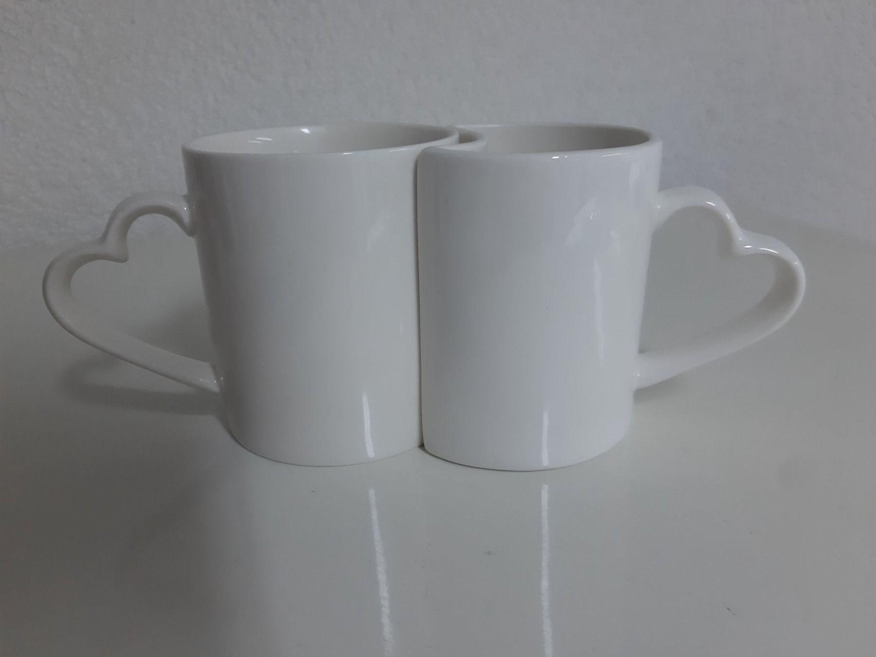 Tassen: 2 neue Tassen mit Herzhenkel – Neu und originalverpackt aus Urtenen-Schönbühl von Kronengold