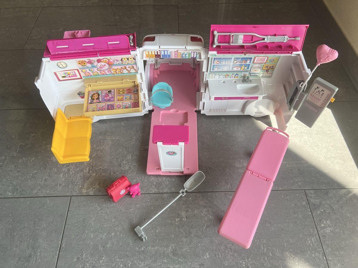 Bambole: Barbie Krankenwagen – Usato da Würenlingen venduto da Isa750 1