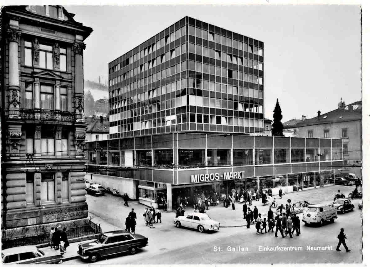 Cartoline postali: St.Gallen einkaufszentrum Neumarkt belebt – Usato da Sulz AG venduto da Oberdanne8