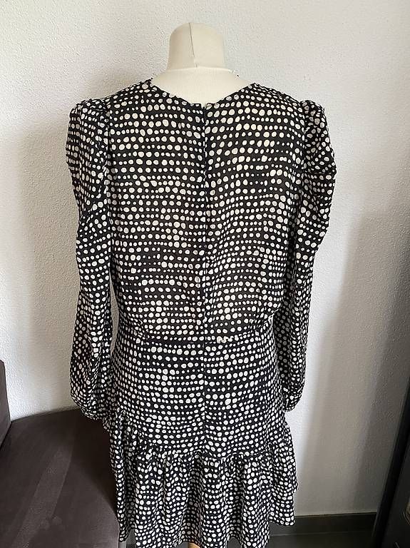 Kleider: Robes taille 42 + 44 – Gebraucht aus Cheseaux-Lausanne von Fannelle01 2